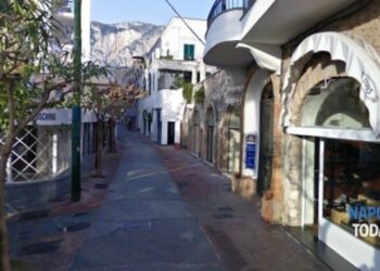 Capri: tentano un grosso colpo nella via del lusso, arrestati mentre lasciavano l’isola.