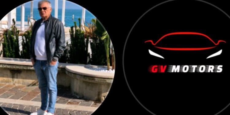 Denunciato dal giornalista Pino Grazioli per diffamazione aggravata.