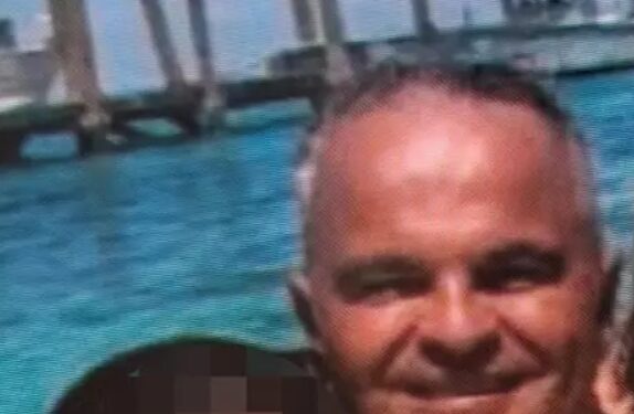 Poliziotto muore nel Napoletano, arrestato il conducente del Suv.