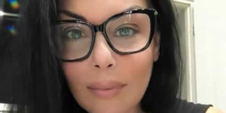 Fissata per domani l’autopsia per la 51enne trovata morta in casa.