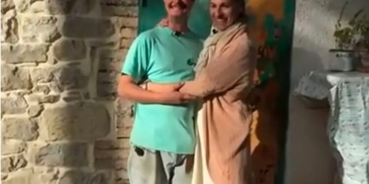 Famiglia nel bosco: legale rimette mandato.