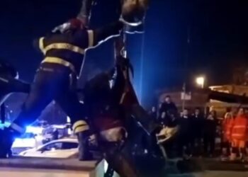 Casamarciano: un uomo finisce in una voragine profonda 20 metri in un parco giochi per bimbi,salvato dai vigili del fuoco.