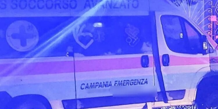 Battipaglia: scontro tra auto, tre feriti tra cui una bimba di 12 anni.