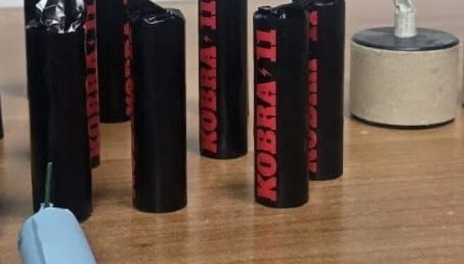 Napoli: in auto con bimbi, anche 2 chili di botti illegali.