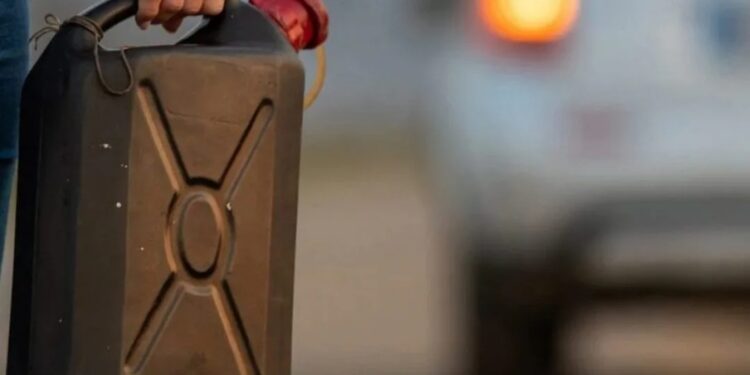 Salerno: Dà fuoco all’auto dell’ex, arrestato un 29enne.