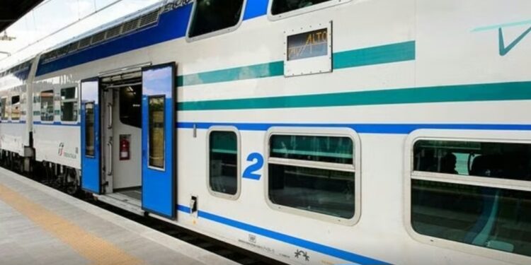 Lodi: le porte del treno si chiudono, bimba di 2 anni resta da sola in banchina.
