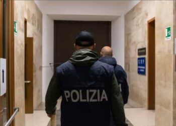 Ricercati in tutta Europa: due uomini arrestati in provincia di Napoli.