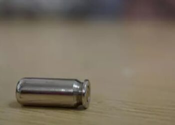 Caserta: bimbo di 9 anni, ferito da un botto.