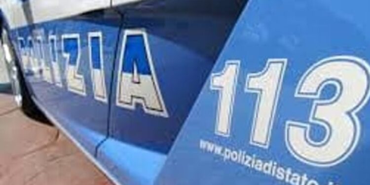 Entra in un cantiere e ruba materiale elettrico: arrestato dopo aver aggredito i poliziotti.