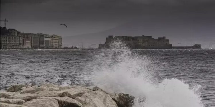 Campania: prorogata allerta gialla fino a domani.