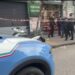 Vomero, Napoli: rapina in banca con ostaggi, trattative in corso con i rapinatori barricati all’interno.