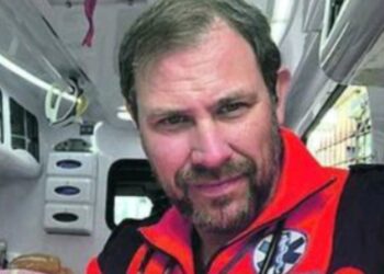 Il giornalista Pino Grazioli grazia il suo amico, il dottor. Manuel Ruggiero dell’associazione “Nessuno tocchi Ippocrate” per essergli sempre stato vicino.